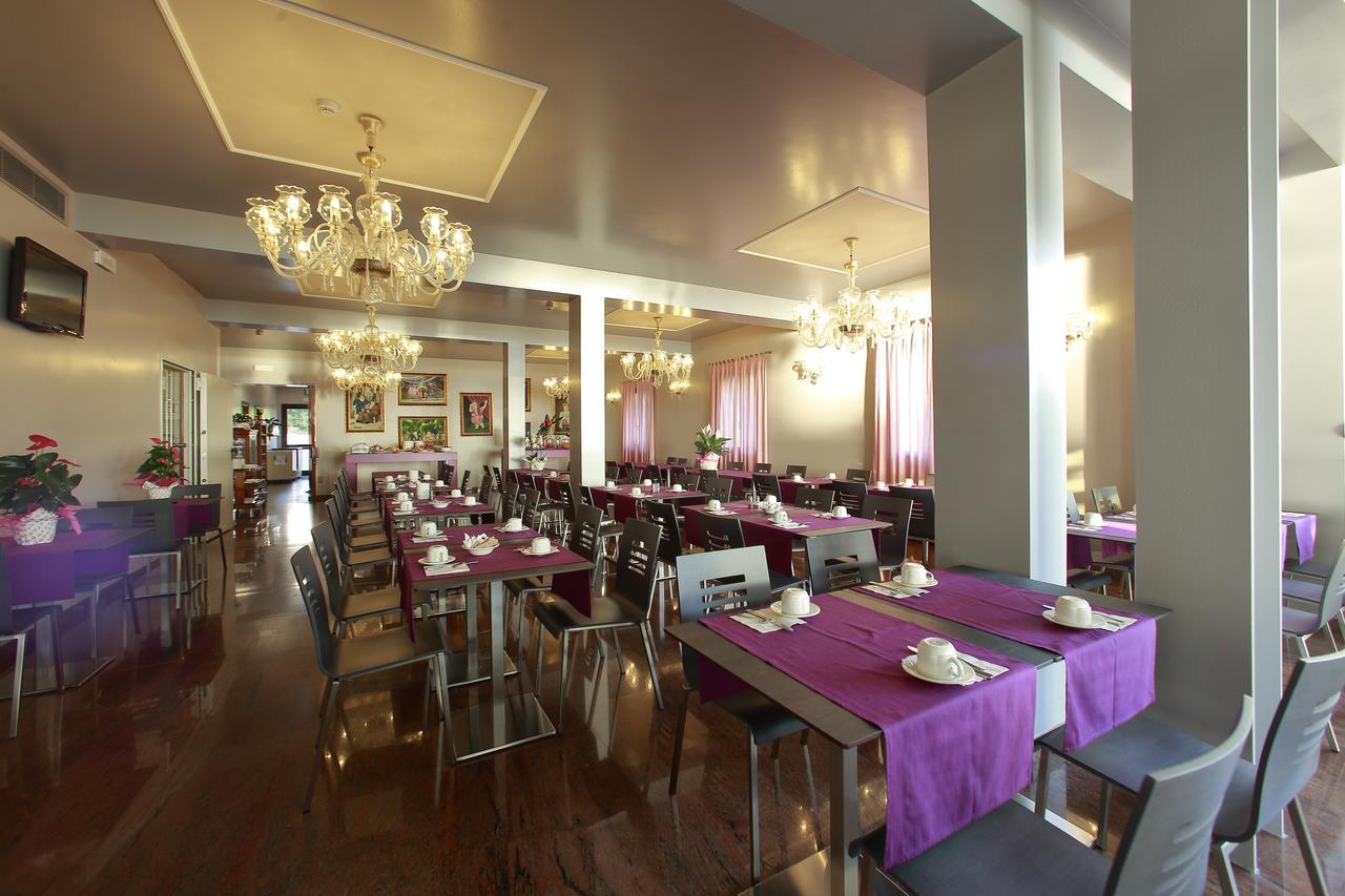Hotel San Marco Песк'єра-дель-Гарда Екстер'єр фото