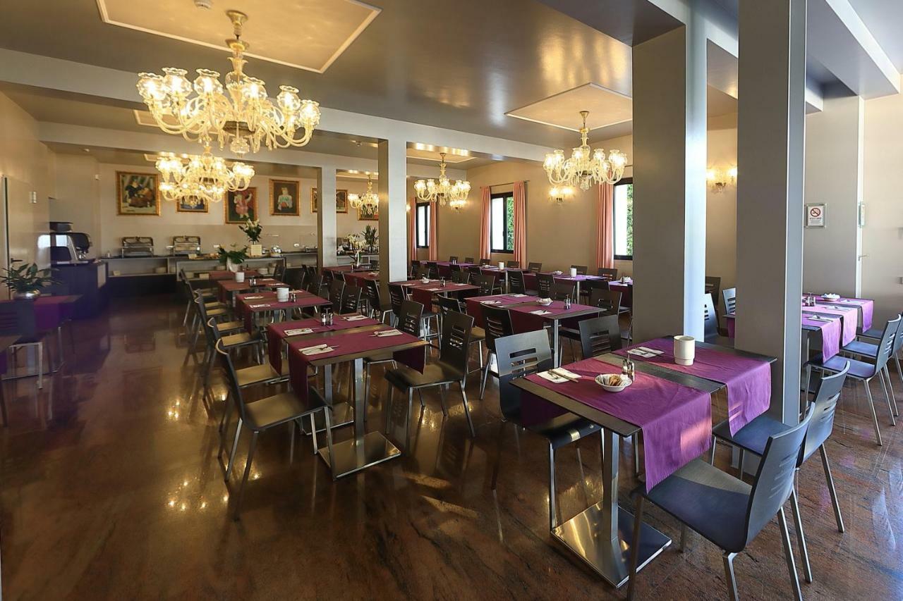 Hotel San Marco Песк'єра-дель-Гарда Екстер'єр фото