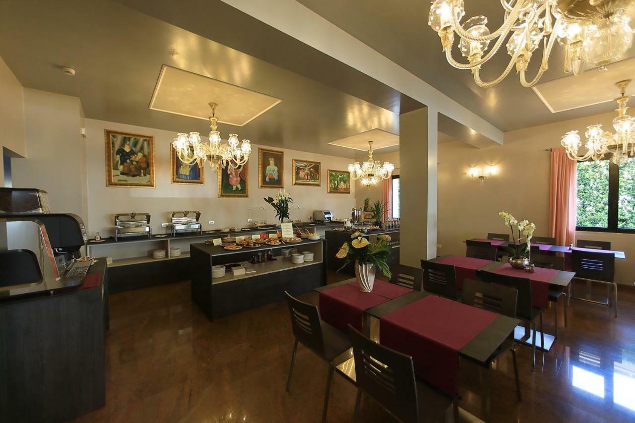 Hotel San Marco Песк'єра-дель-Гарда Екстер'єр фото
